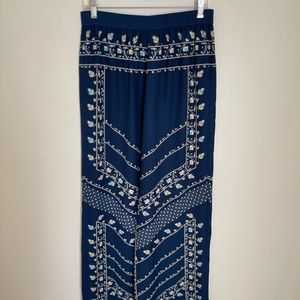 BCBG comfortable flowery pants